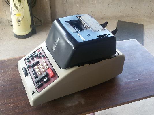 PoulaTo: Παλιά ταμειακή Olivetti Divisumma 24